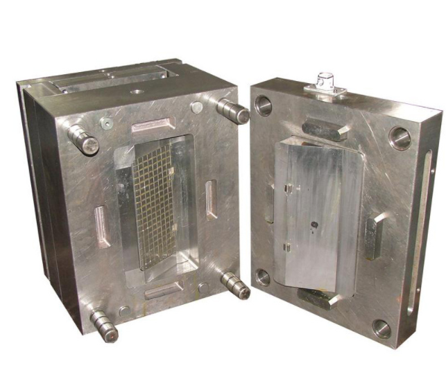 The difference between plastic mold and injection mold